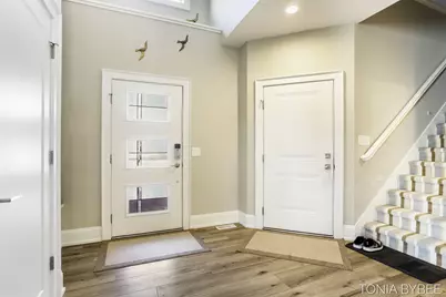 5565 Albright Avenue SW, Wyoming, MI 49418 - Photo 6
