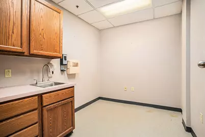 2845 Capital Avenue SW #201, Battle Creek, MI 49015 - Photo 18