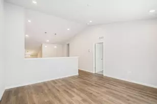 10029 Kearns Ct, Portage, MI 49024 - Photo 2