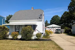 31948 Dover St, Garden City, MI 48135 - Photo 2