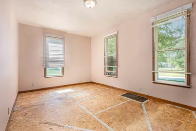 313 S Brown Street, Paw Paw, MI 49079 - Photo 4