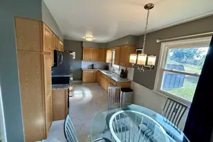 2517 Newstead Ave SW, Wyoming, MI 49509 - Photo 8