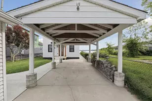 9098 Dexter-Pinckney Rd, Pinckney, MI 48169 - Photo 4