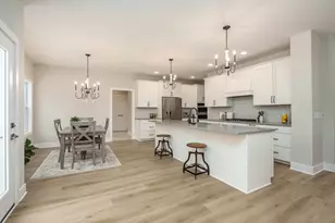 8303 Scots Pne Cir, Kalamazoo, MI 49009 - Photo 12