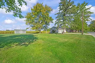 404 Sherwood Ave, Three Oaks, MI 49128 - Photo 8
