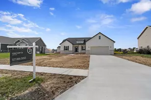 22 Pinewood, Grass Lake, MI 49240 - Photo 4