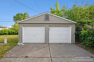 1361 Duncan Ave Ave, Ypsilanti, MI 48198 - Photo 16
