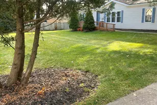 4262 Arrow Wood Curve, Benton Harbor, MI 49022 - Photo 4