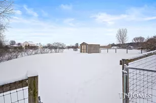 10525 Edgerton Ave NE, Rockford, MI 49341 - Photo 46