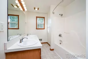 10525 Edgerton Ave NE, Rockford, MI 49341 - Photo 18