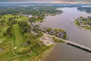 17533 N Fruitport Rd, Spring Lake, MI 49456 - Photo 6