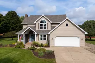 48995 Hickory Ln, Mattawan, MI 49071 - Photo 2