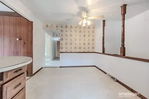1237 Dale Ct NE, Grand Rapids, MI 49505 - Photo 8