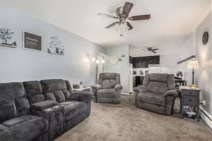 886 Belfield St SW, Wyoming, MI 49509 - Photo 2