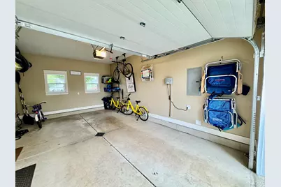 585 Beachwood Path, Benton Harbor, MI 49022 - Photo 14