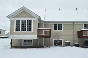 8951 N Clearwater Dr, Zeeland, MI 49464 - Photo 36