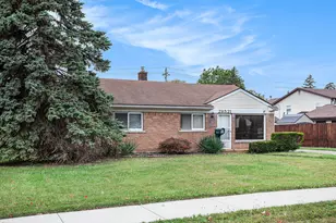 28521 Sutherland St, Southfield, MI 48076 - Photo 2
