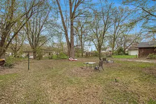 1613 Norton Rd, Benton Harbor, MI 49022 - Photo 6