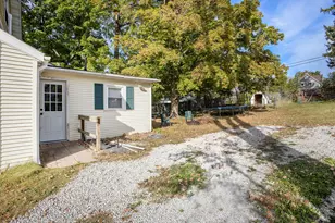 501 S Oak St, Buchanan, MI 49107 - Photo 14