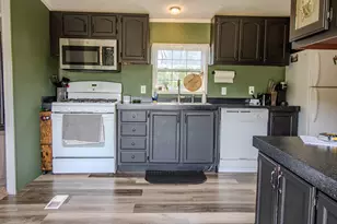 2752 W Mosherville Rd, Jonesville, MI 49250 - Photo 2