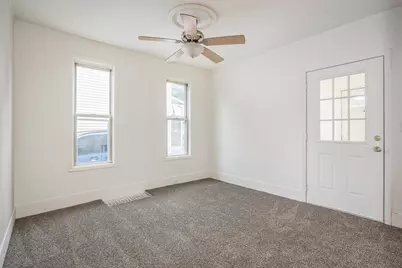 1054 Crosby Street NW, Grand Rapids, MI 49504 - Photo 4