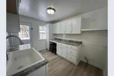 180 N Woodlawn Avenue, Battle Creek, MI 49037 - Photo 10