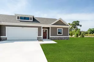 3620 Katherine Ln, Saint Joseph, MI 49085 - Photo 2