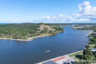 523 Fulton Ave, Grand Haven, MI 49417 - Photo 46