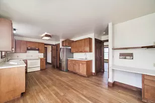 714 Harbor Dr, Manistee, MI 49660 - Photo 18