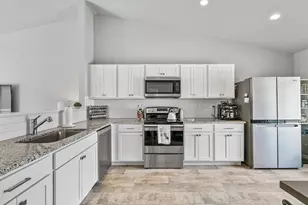 10381 Schrier Ln, Portage, MI 49024 - Photo 8