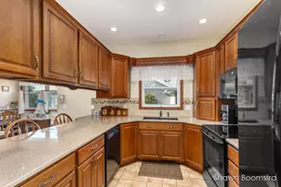 8105 Amber Crest Dr SW, Byron Center, MI 49315 - Photo 6