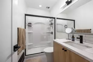 2311 Wealthy St SE, East Grand Rapids, MI 49506 - Photo 18