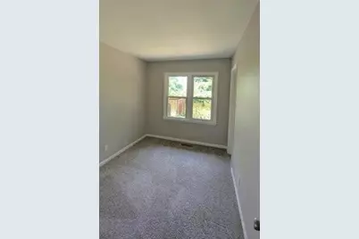 2211 Roseland Avenue, Kalamazoo, MI 49001 - Photo 8