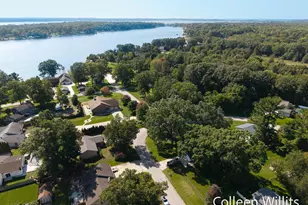 421 W Chadwick Dr, Muskegon, MI 49445 - Photo 6