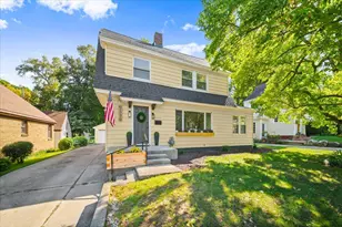 2630 Oakwood Ave NE, Grand Rapids, MI 49505 - Photo 1