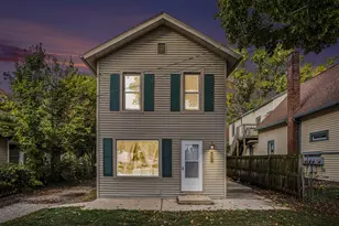 831 Vine St, Lansing, MI 48912 - Photo 2