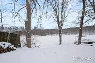 6048 Stewart Woods Dr, Delton, MI 49046 - Photo 32