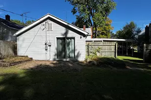 213 W Montcalm St, Greenville, MI 48838 - Photo 6