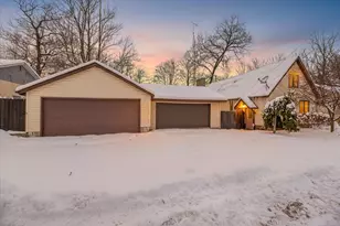 1375 Woodland Beach, Battle Creek, MI 49014 - Photo 1