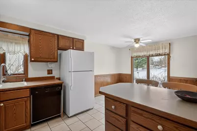 1375 Woodland Beach, Battle Creek, MI 49014 - Photo 12