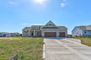 14952 Fillmore St, West Olive, MI 49460 - Photo 2