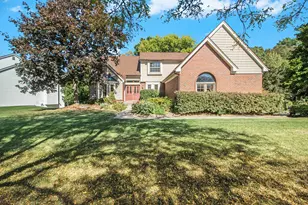 312 Dorchester Way, Milford, MI 48381 - Photo 2