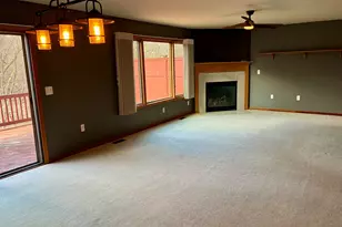 571 Sycamore Cir, Saline, MI 48176 - Photo 8