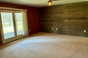 571 Sycamore Cir, Saline, MI 48176 - Photo 22