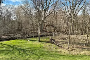 571 Sycamore Cir, Saline, MI 48176 - Photo 34