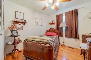 22244 Birch St, Woodhaven, MI 48183 - Photo 12