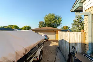 22244 Birch St, Woodhaven, MI 48183 - Photo 24