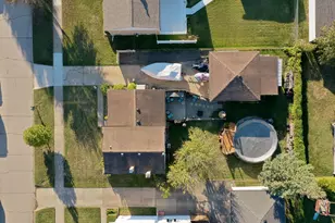 22244 Birch St, Woodhaven, MI 48183 - Photo 32