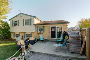 22244 Birch St, Woodhaven, MI 48183 - Photo 26