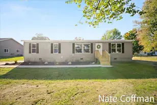 326 Willow St, Howard City, MI 49329 - Photo 1